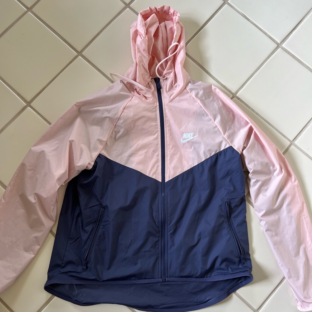 nike windbreaker